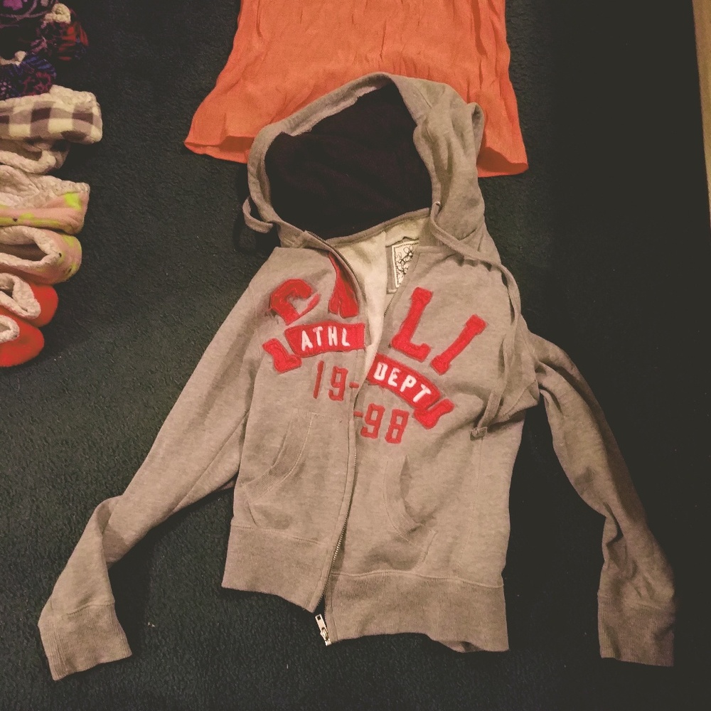 Sweatshirt